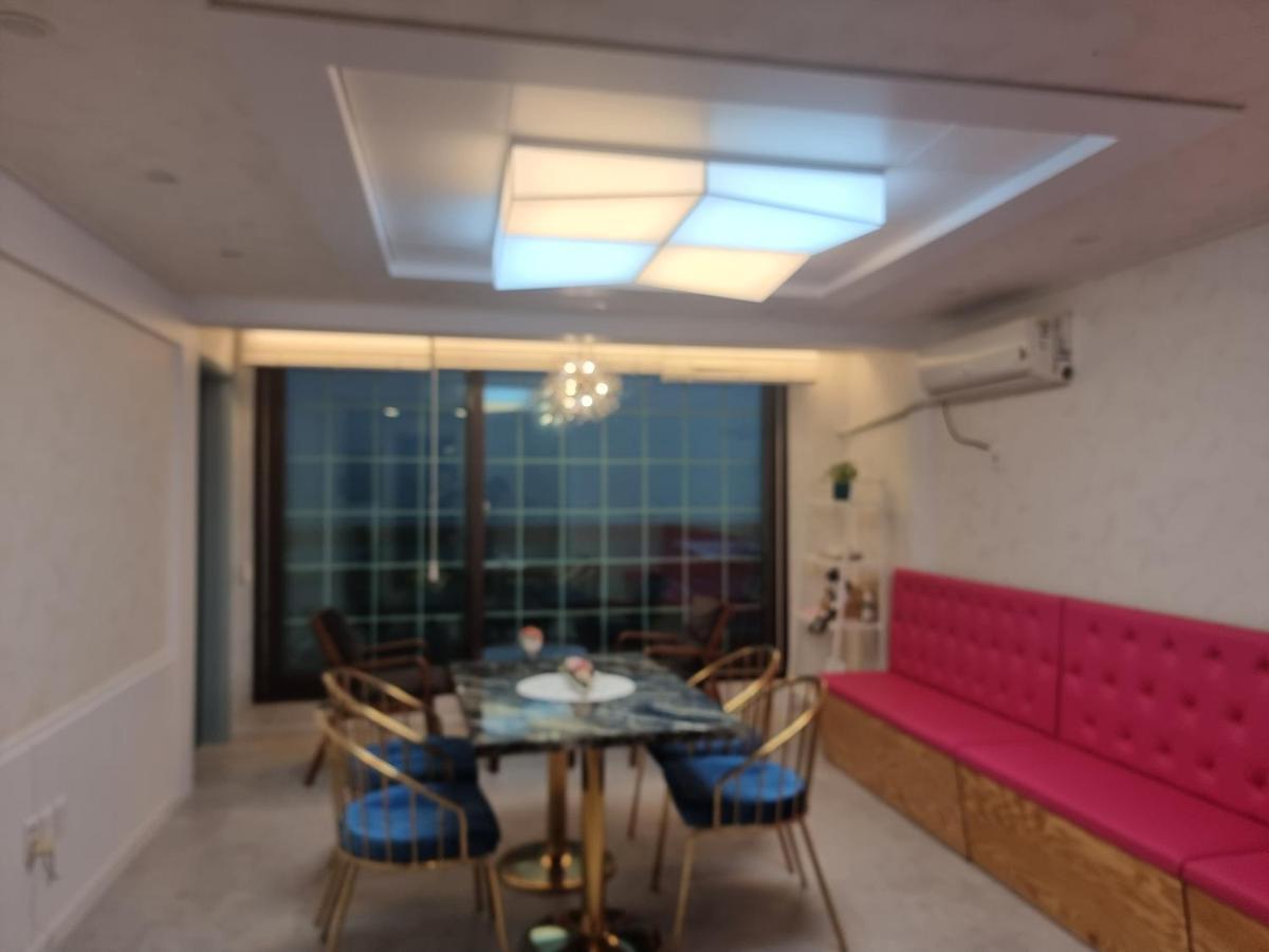 Urban Forest House Villa